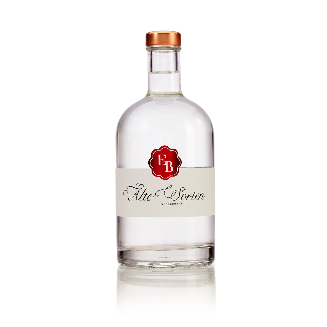 Flasche Apfelschnaps Alte Sorten der Destillerie Brunner.