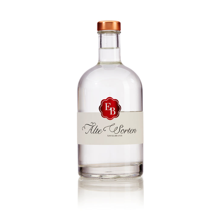 Flasche Apfelschnaps Alte Sorten der Destillerie Brunner.