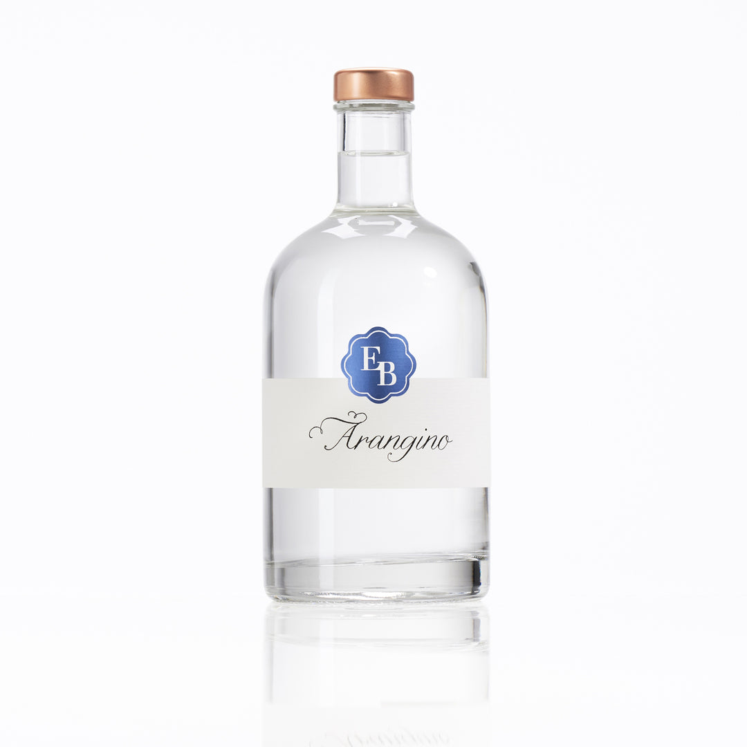 Flasche Arangino Blutorangen Schnaps der Destillerie Brunner.
