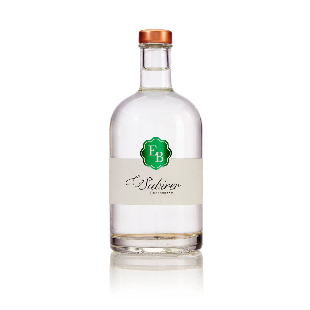 Flasche Subirer Schnaps der Destillerie Brunner.