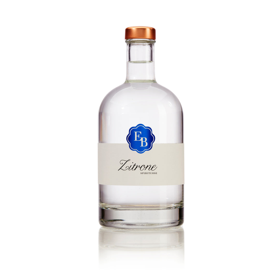 Flasche BIO-Zitronenbrand aus Demeter-Zitronen der Destillerie Brunner.