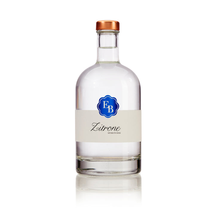 Flasche BIO-Zitronenbrand aus Demeter-Zitronen der Destillerie Brunner.