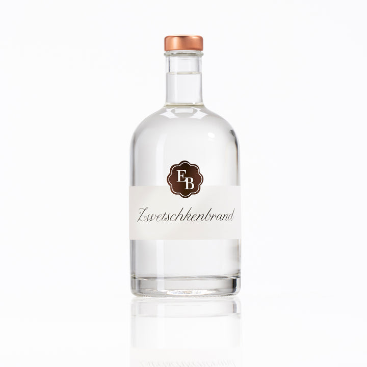 Flasche Zwetschkenschnaps der Destillerie Brunner.