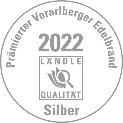 Vorarlberger Landesprämierung 2022 Silber Medaille für den holzfassgelagerten Apfelbrand der Destillerie Brunner.